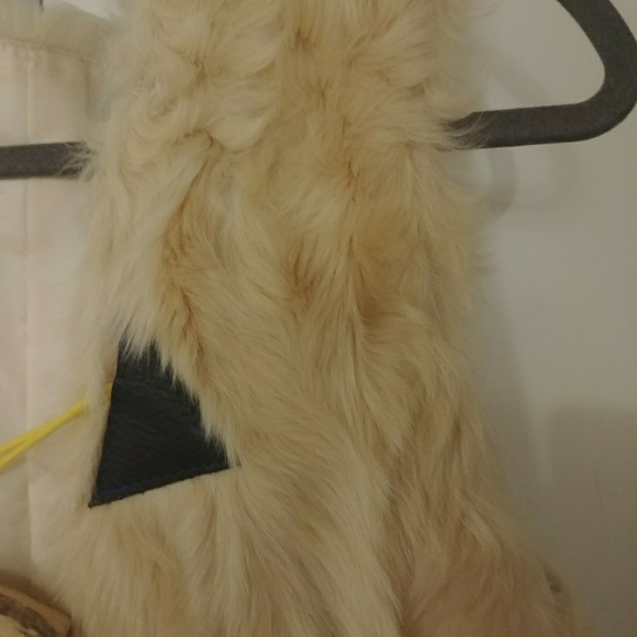 Soft sheep fur long sleeveless jacket - Picture 2 of 8